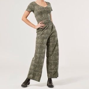 Pact Mink Grey Dye Back Detail Jumpsuit Women’s Size L Smocked Waist Organic